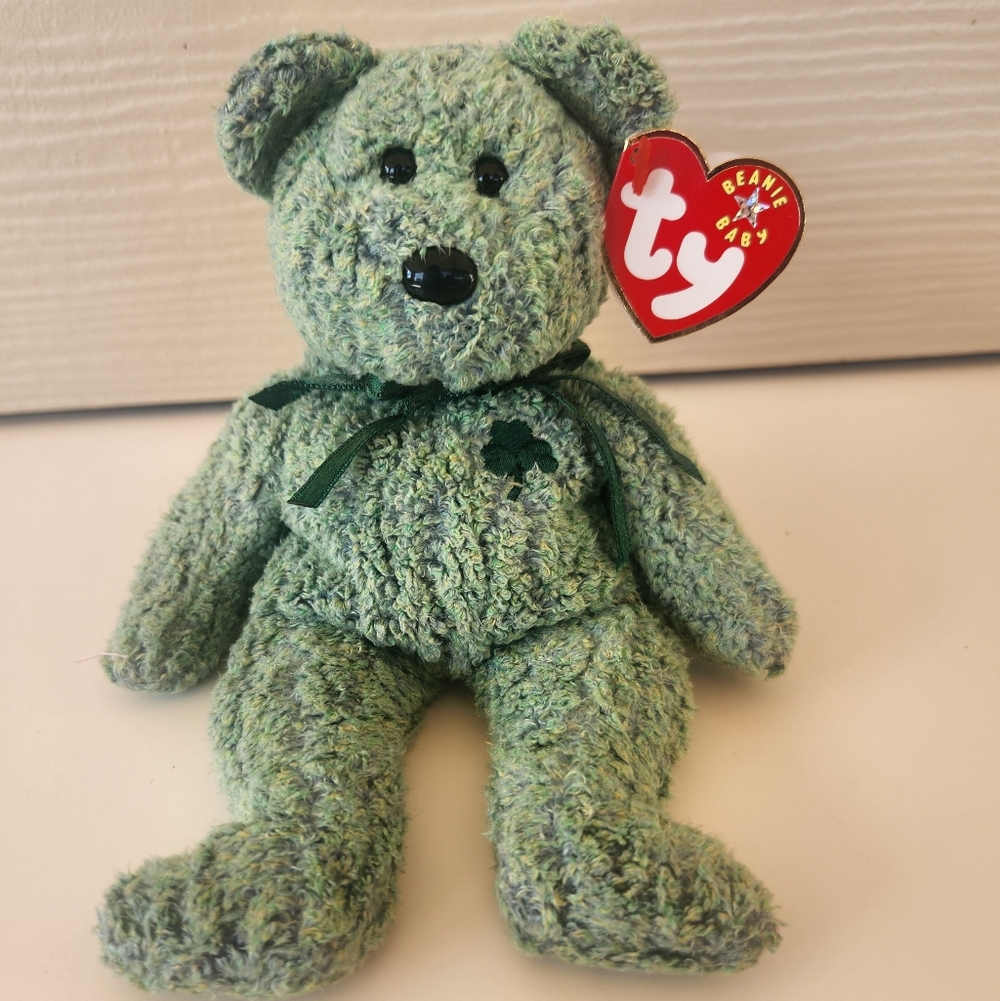 Ty ST. PATRICK'S DAY Beanie Baby Bear-named "SHAMROCK" NWT (PART of 3/$15 Sale)